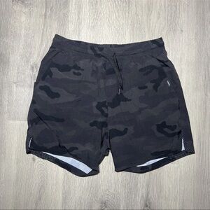 UNRL apex shorts